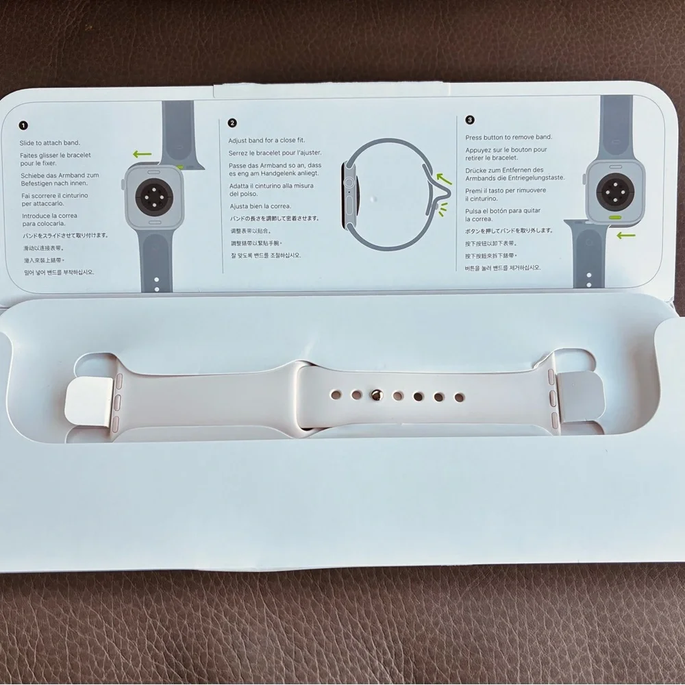 Apple Smartwatch White Band